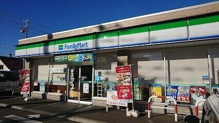 ファミリーマート札幌新琴似1番通店：483m