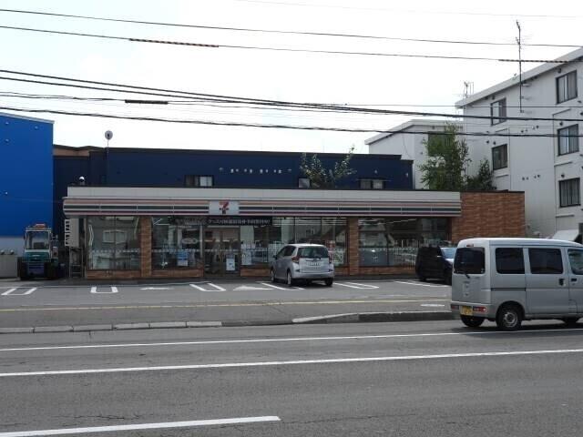 セブンイレブン札幌北39条店：24m