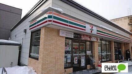 セブンイレブン札幌北1条東12丁目店：957m