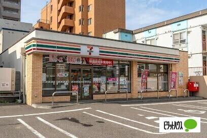 セブンイレブン札幌南11条西9丁目店：307m