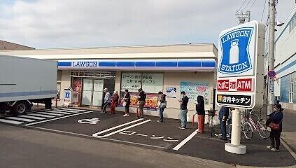 ローソン新川駅前店：105m