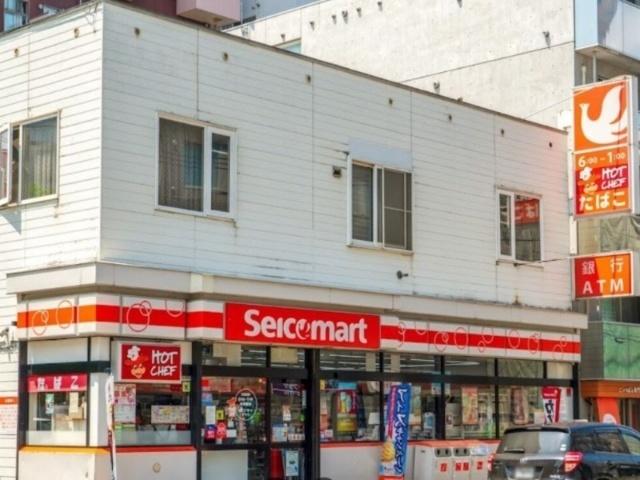 セイコーマートどもん店：273m