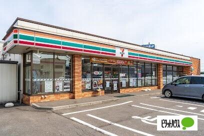 セブンイレブン札幌本通18丁目店：364m