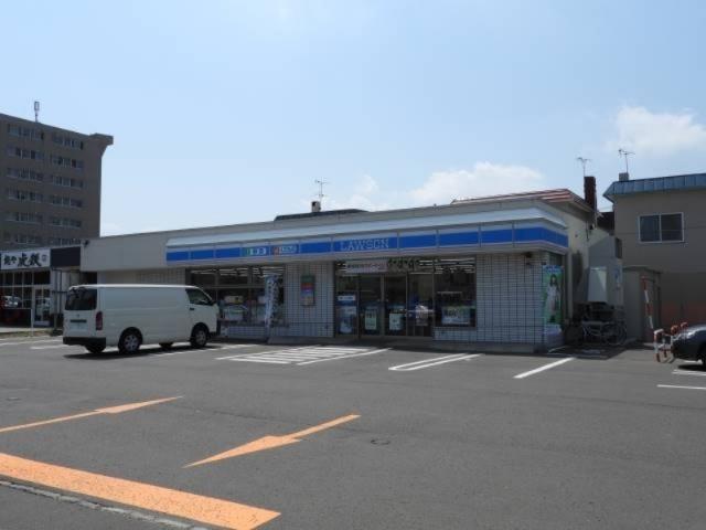 ローソン札幌新琴似7条十二丁目店：600m
