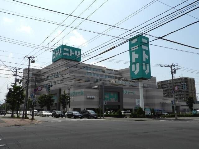 ニトリ麻生店：227m