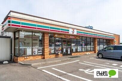 セブンイレブン札幌本通18丁目店：431m