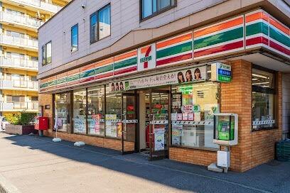 セブンイレブン札幌南4条東店：90m