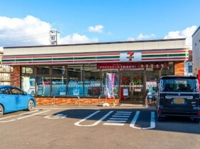 セブンイレブン北27条店：139m
