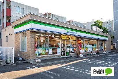 ファミリーマート札幌平岸4条店：165m