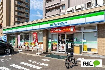 ファミリーマート札幌北20条西5丁目店：487m