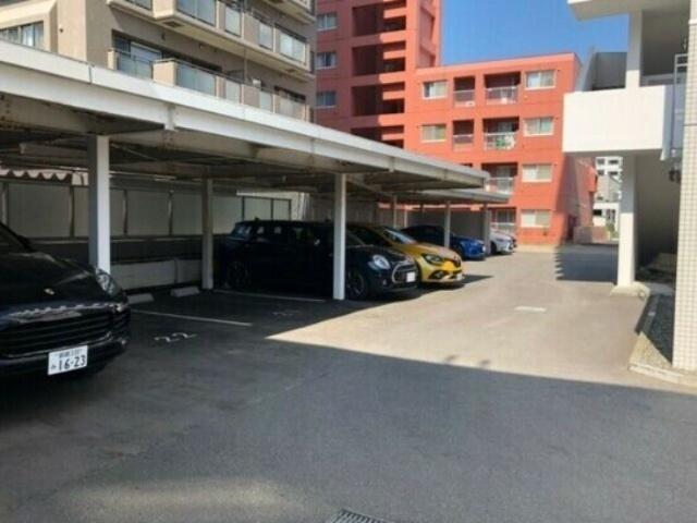 ＩＮＦＩＮＩＴＹ２２（305） 駐車場
