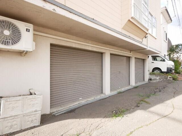 マーチハウス（101） 駐車場