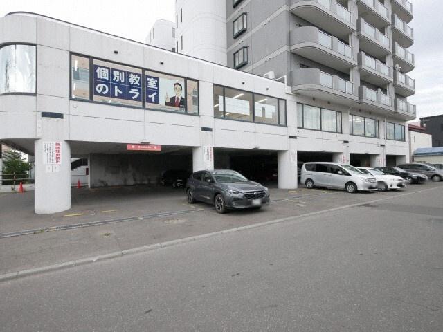リベル元町（707） 駐車場