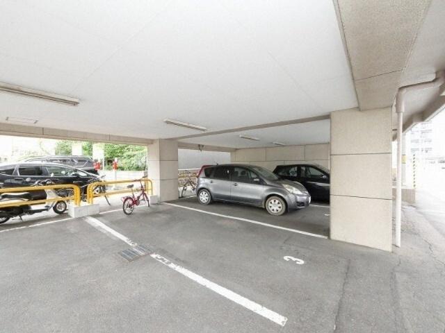 アブニール桑園（402） 駐車場