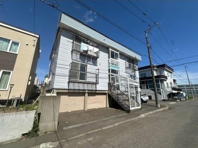 コーポまるとみ（202） 駐車場