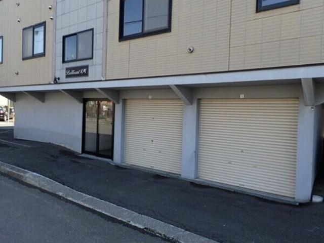 札幌市東区北二十七条東アパート 駐車場