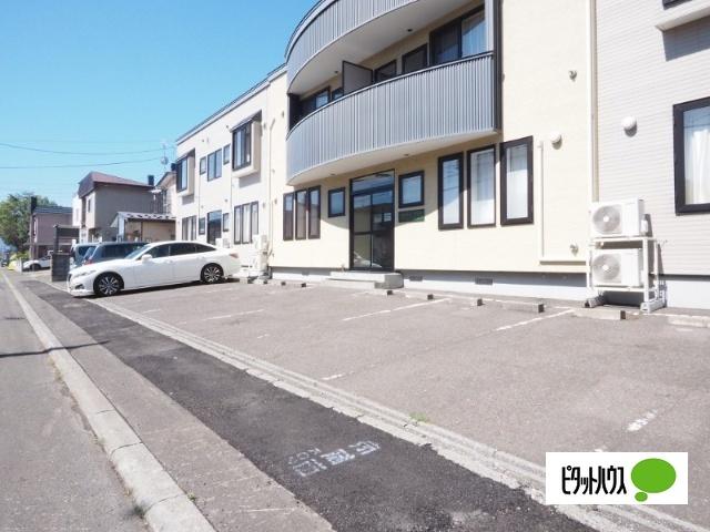 アシェラアネックス（103） 駐車場