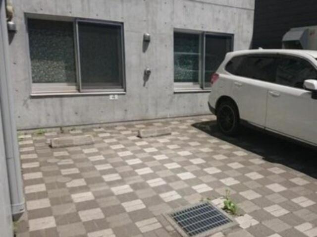 エムスクエア（202） 駐車場
