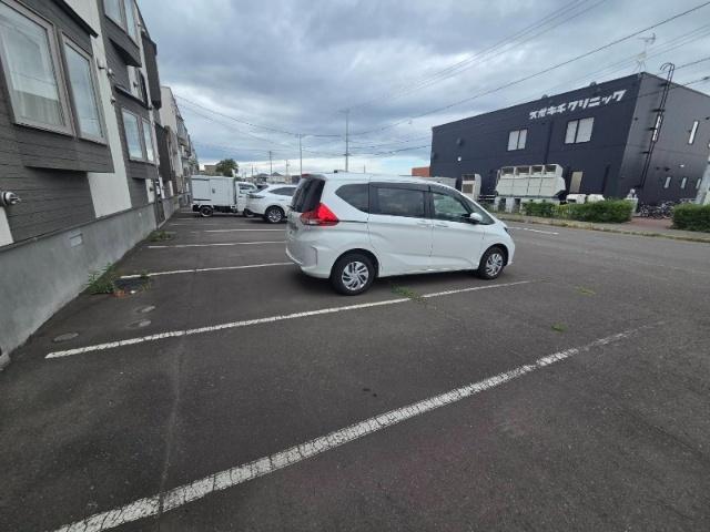 アルシオーネ（202） 駐車場