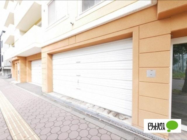 フロマージュ８８（405） 駐車場