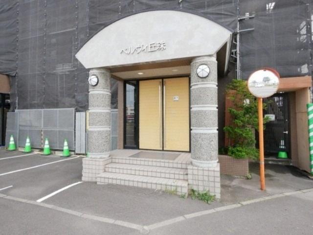 ベルヴィ丘珠（703） エントランス
