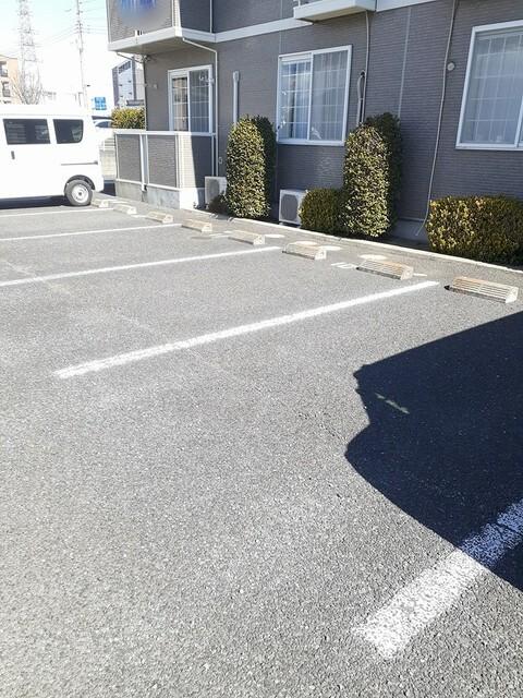 ロイヤルパークＣ（201） 駐車場