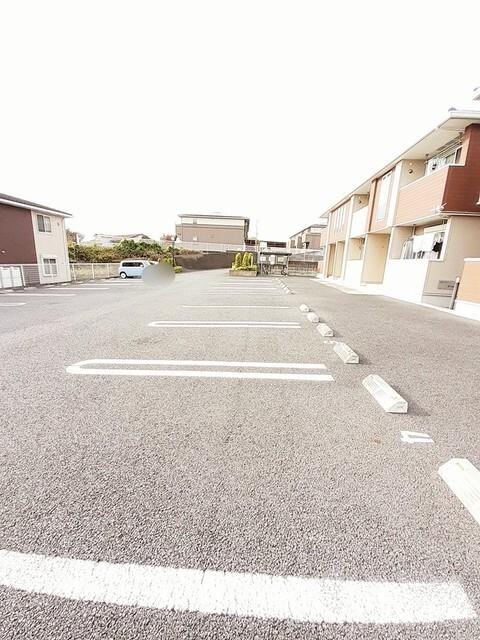 アイス・バーグⅠ（201） 駐車場