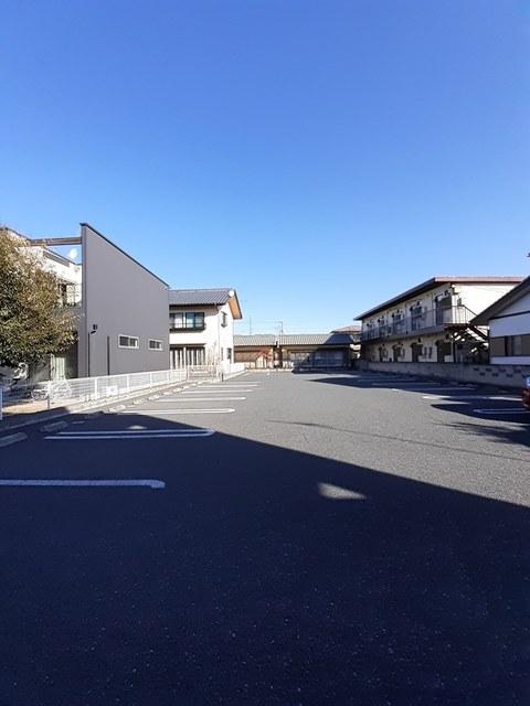 カーサ・セレーノ（303） 駐車場