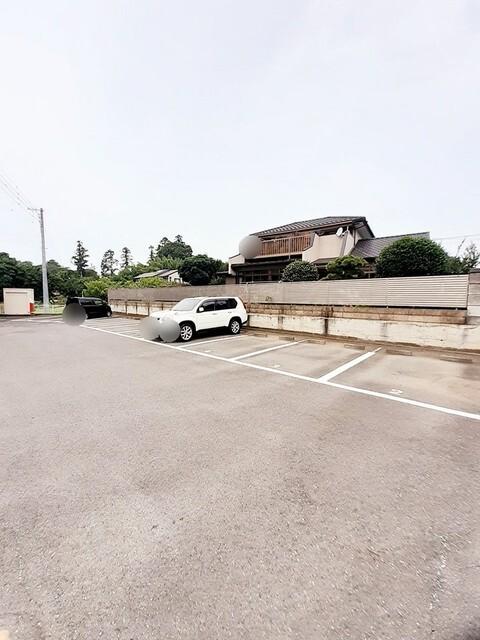 プレミールⅡ（201） 駐車場
