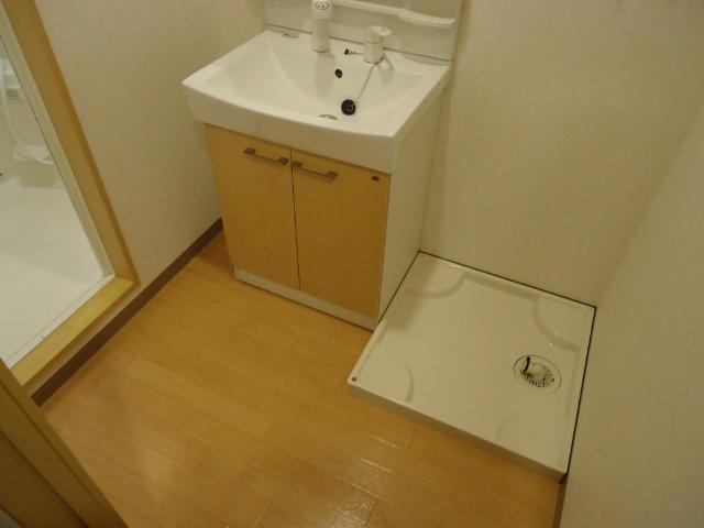 クレイン　コート 部屋画像