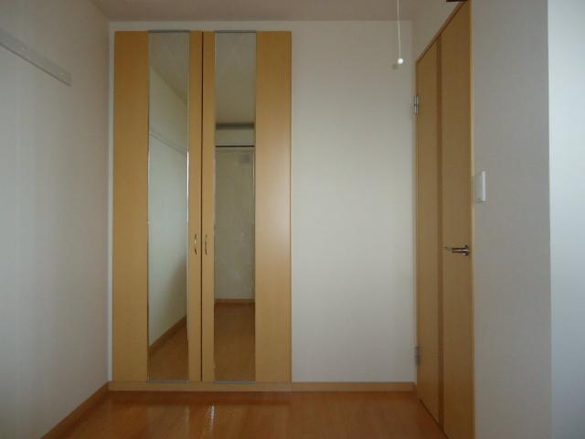 クレイン　コート 部屋画像