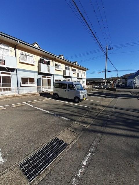 深堀ハイツ（104） 駐車場