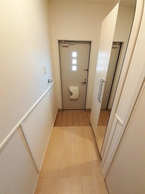 とまとＢ（103） 玄関