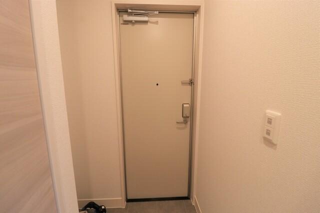 D-ROOM三河町（101） 玄関
