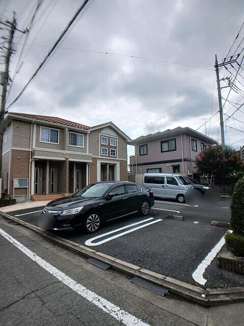 ローズガーデンイースト（103） 駐車場