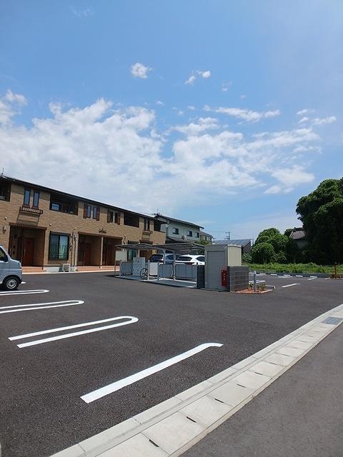 ラ　ヴィエ　ベル（201） 駐車場