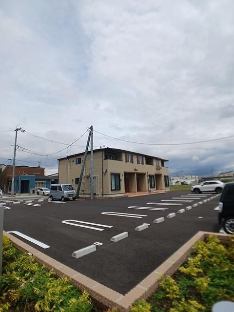 フィオーレ　プリート　Ⅶ（101） 駐車場