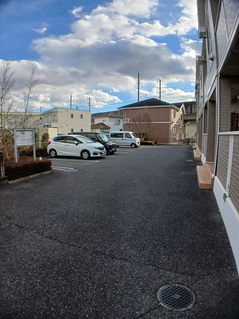 チェリッシュ（101） 駐車場
