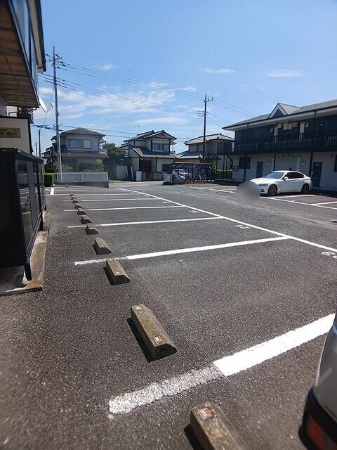 ツインヒルズ　Ｃ（102） 駐車場