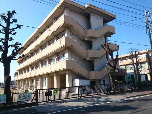 市立西小学校：150m