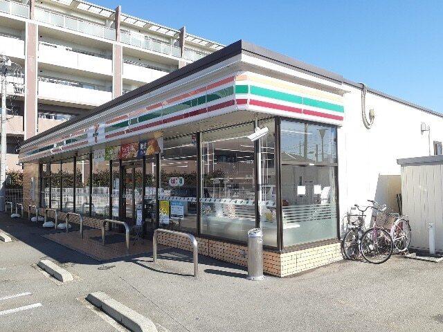 セブンイレブン大橋町店：300m