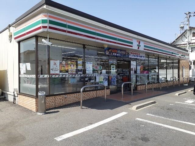 セブンイレブン下中居町西店：270m