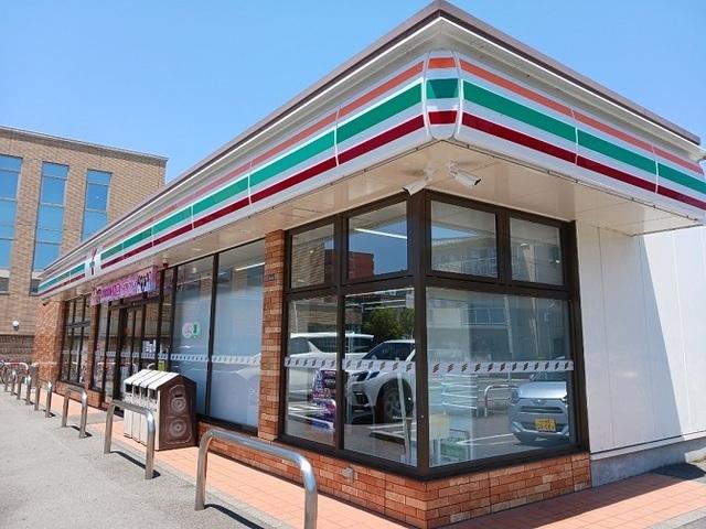 セブンイレブン岩押町店：1300m
