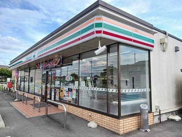 セブンイレブン乗附町店：300m