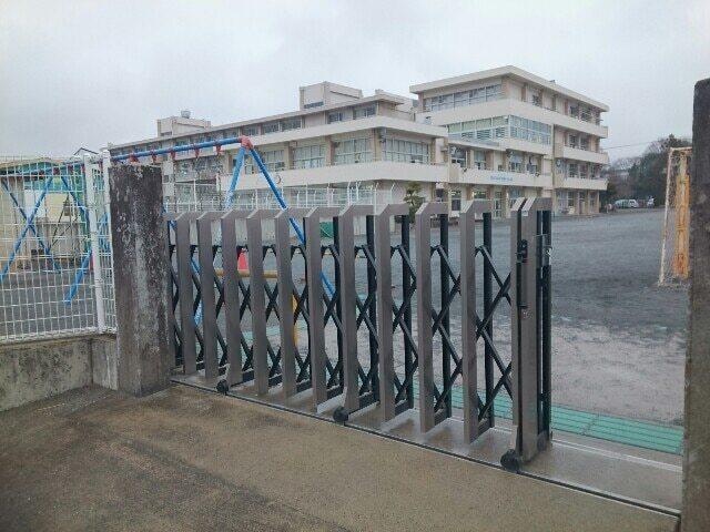 市立中川小学校：400m