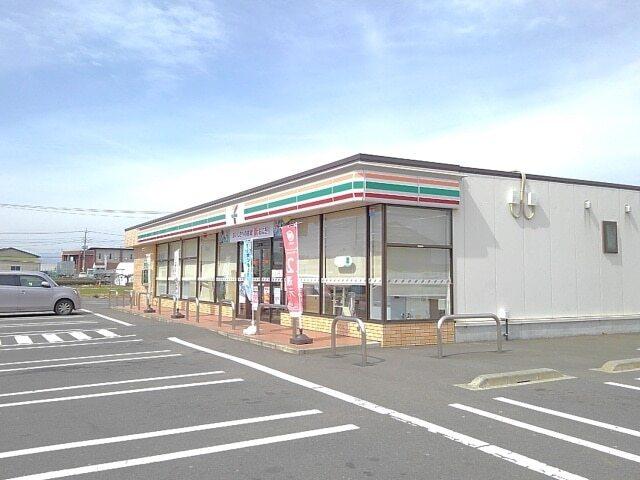 セブンイレブン稲荷台町店：700m