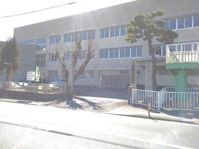 市立金古小学校：300m
