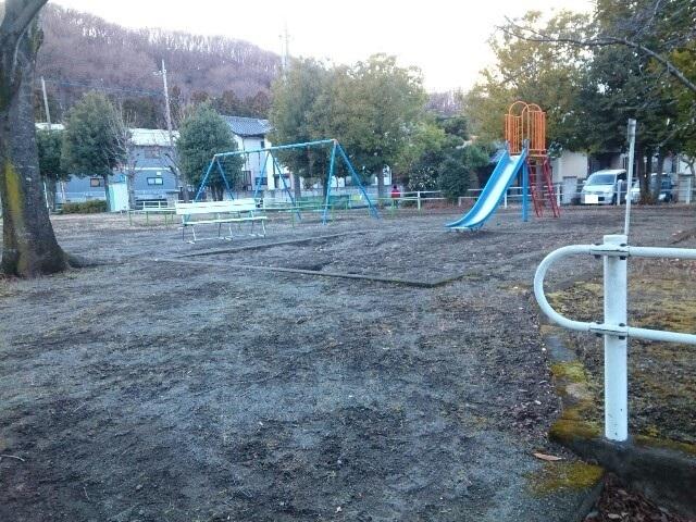 鼻高第一児童公園：100m