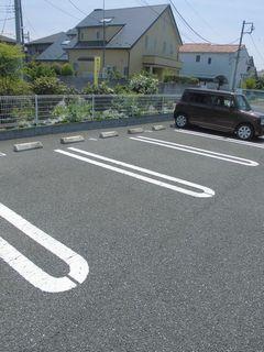 エアリーⅠ（203） 駐車場