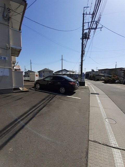 エルディム・ドリーマ（202） 駐車場
